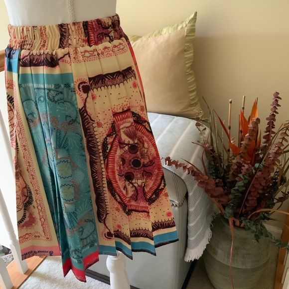 Bohemian Multicolor Pleated Skirt - Picture 4 of 8